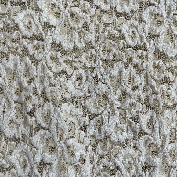 MIDINETTE Medium White Lace Long Sleeve - Picture 6 of 6